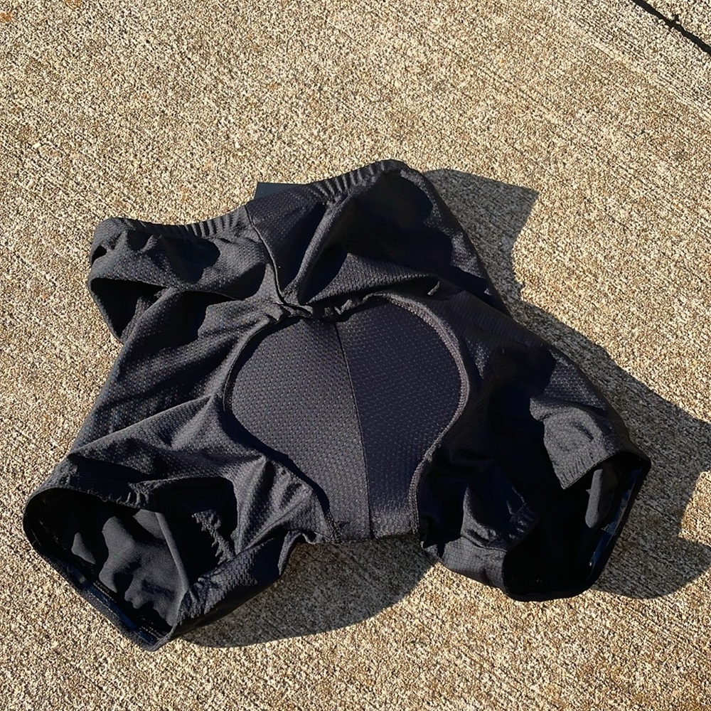 BEROY cycling shorts - Picture 1 of 5